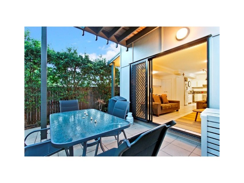 2/23 Primrose Street, Sherwood QLD 4075