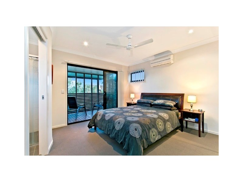 2/23 Primrose Street, Sherwood QLD 4075