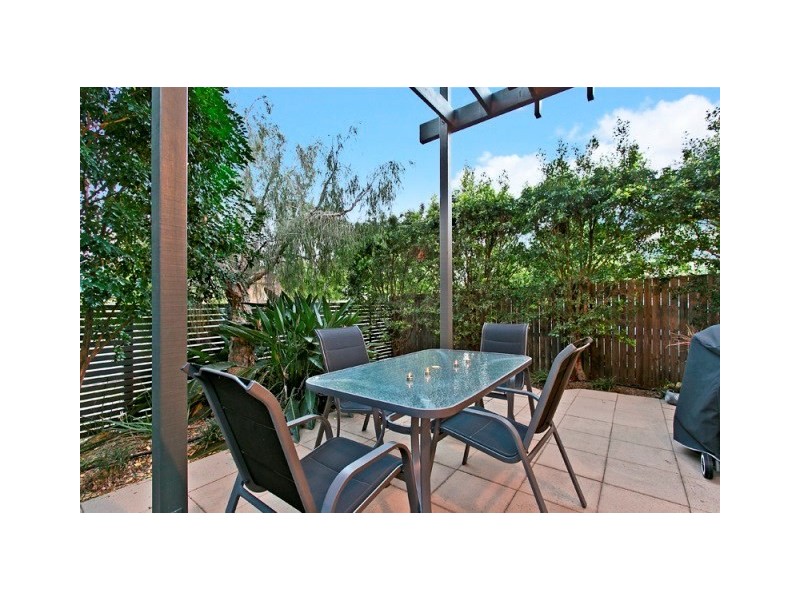 2/23 Primrose Street, Sherwood QLD 4075