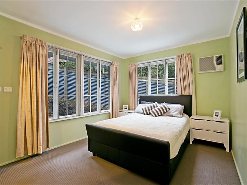 16 Marland Street, Kenmore QLD 4069