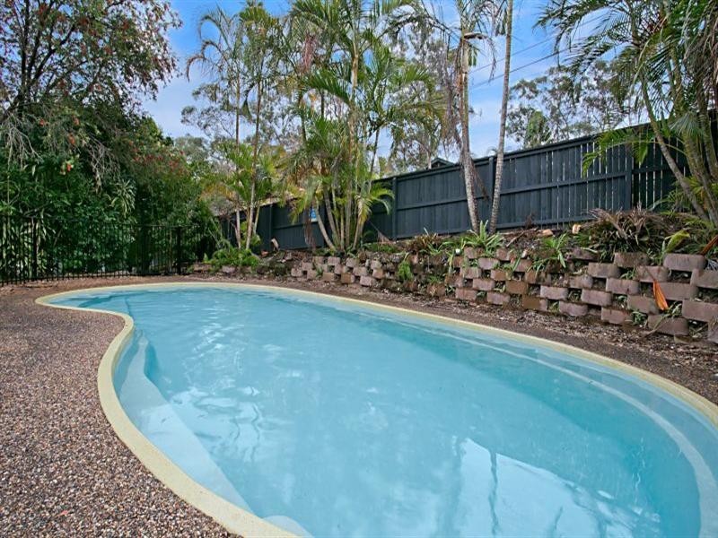 16 Marland Street, Kenmore QLD 4069