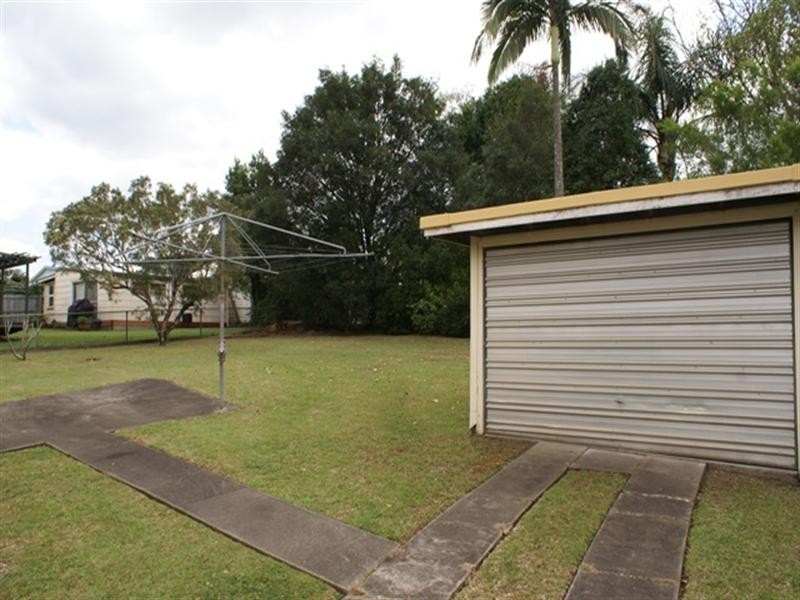 37 Lancelot Street, Tennyson QLD 4105