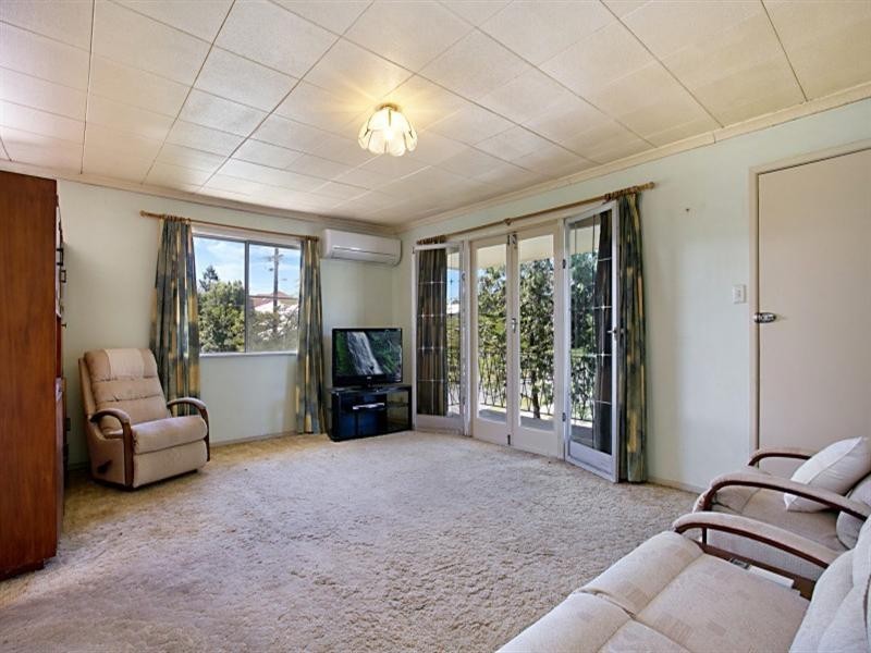 237 Long Street, Graceville QLD 4075