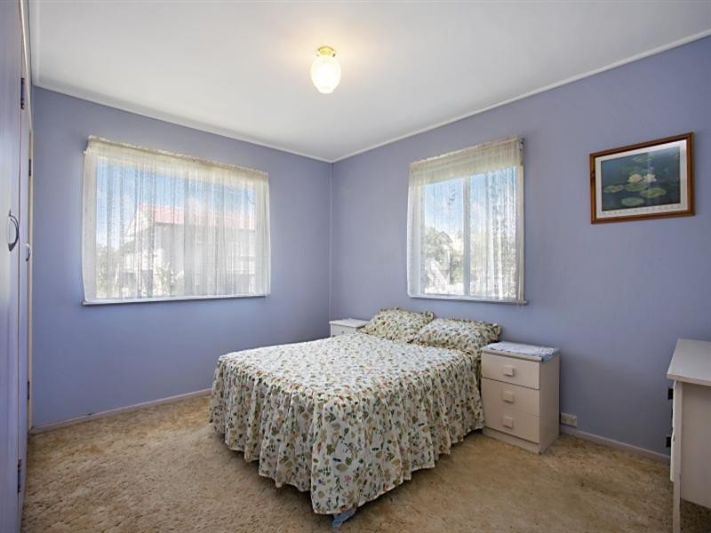 237 Long Street, Graceville QLD 4075