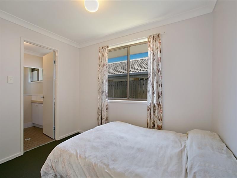 193 Long Street East, Graceville QLD 4075