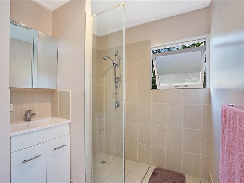 84 Thomas Street, Sherwood QLD 4075