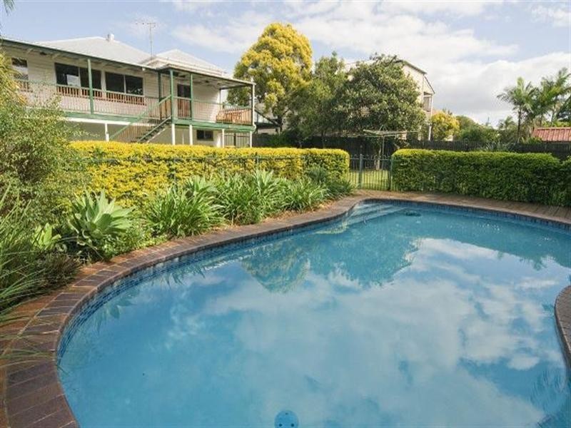 9 Cormack Street, Sherwood QLD 4075