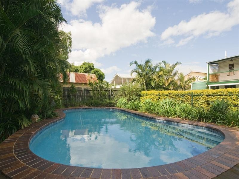 9 Cormack Street, Sherwood QLD 4075