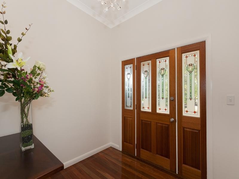 1 Turner Street, Sherwood QLD 4075