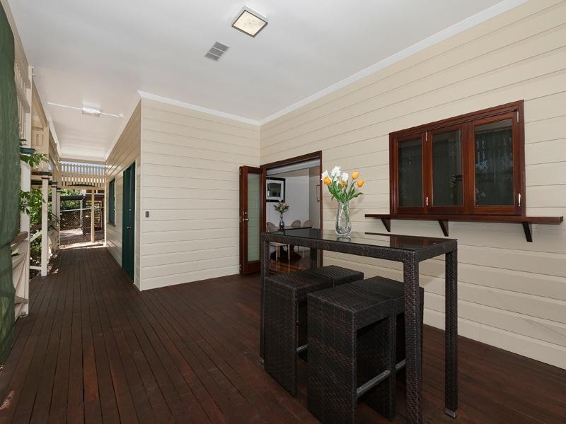 1 Turner Street, Sherwood QLD 4075