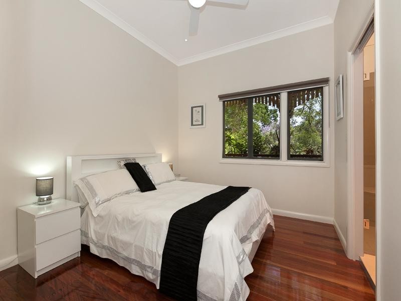 1 Turner Street, Sherwood QLD 4075