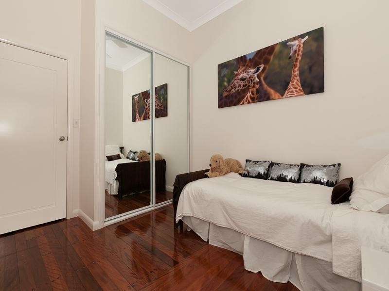 1 Turner Street, Sherwood QLD 4075