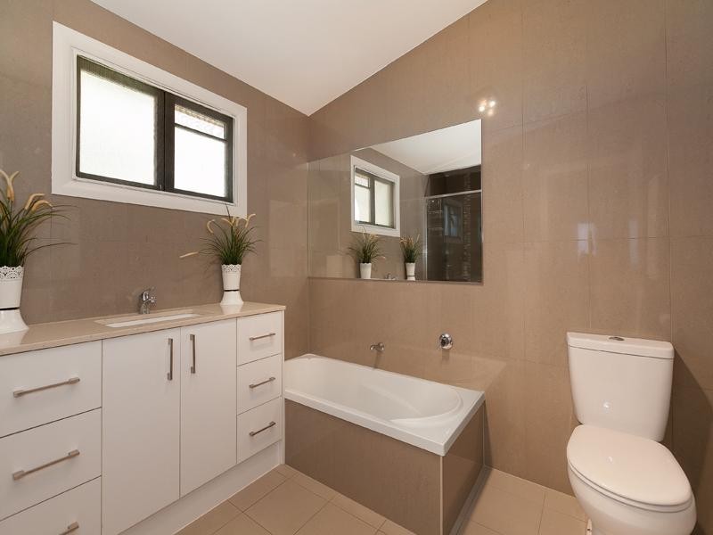 1 Turner Street, Sherwood QLD 4075