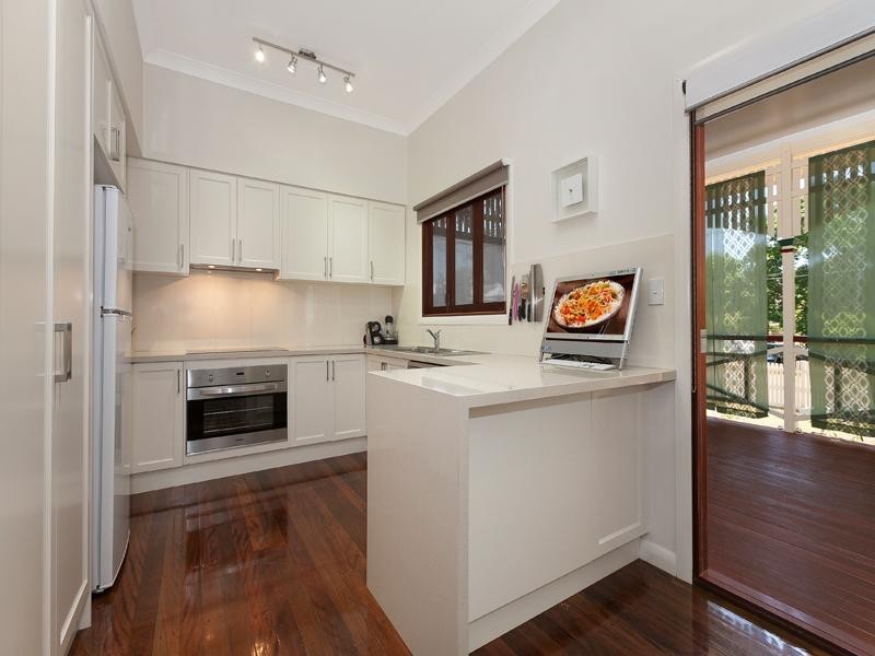 1 Turner Street, Sherwood QLD 4075