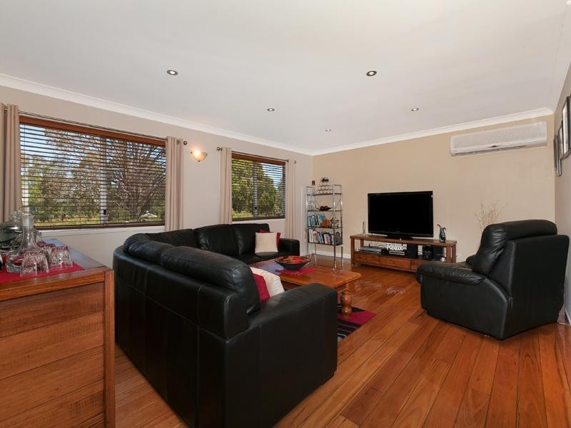 408 Cliveden Avenue, Corinda QLD 4075