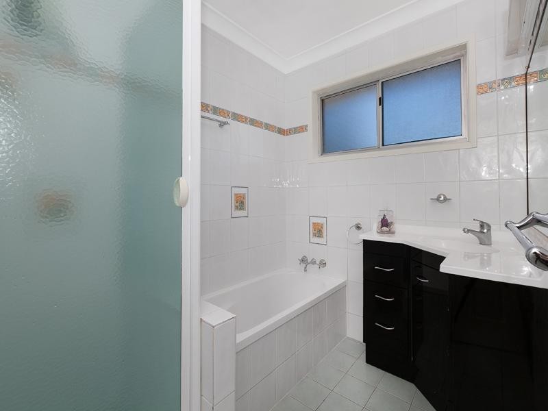 408 Cliveden Avenue, Corinda QLD 4075