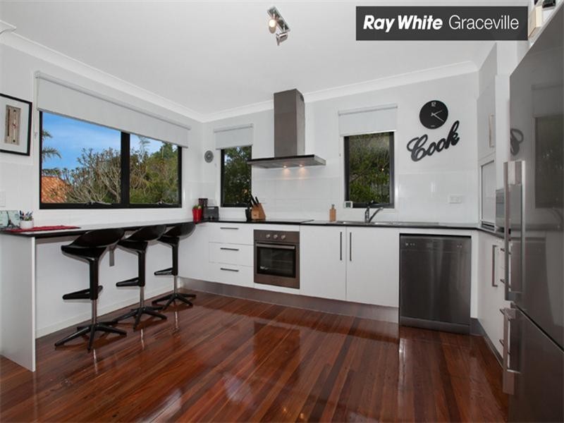 22 Haldane Street, Graceville QLD 4075