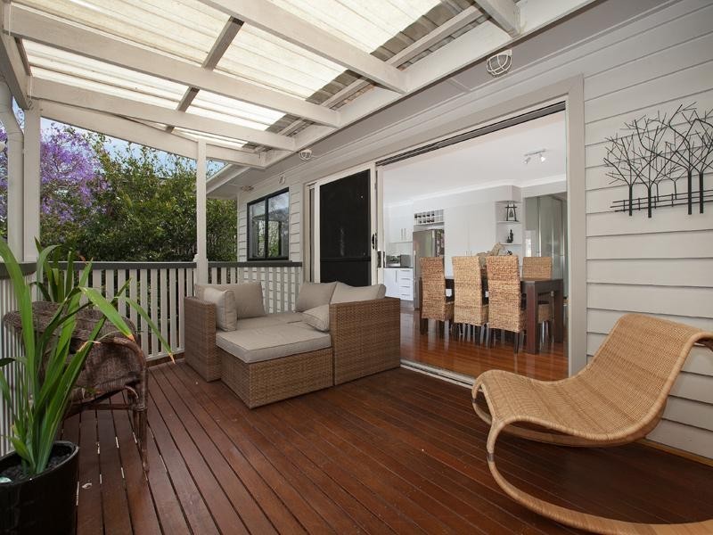 22 Haldane Street, Graceville QLD 4075