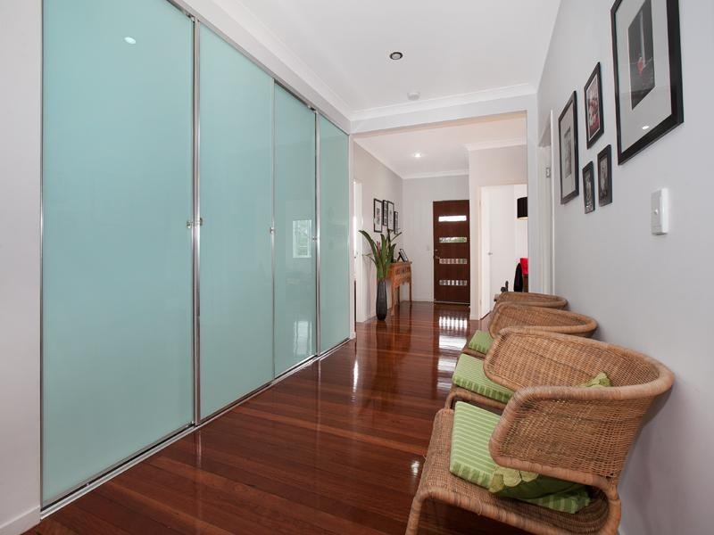 22 Haldane Street, Graceville QLD 4075