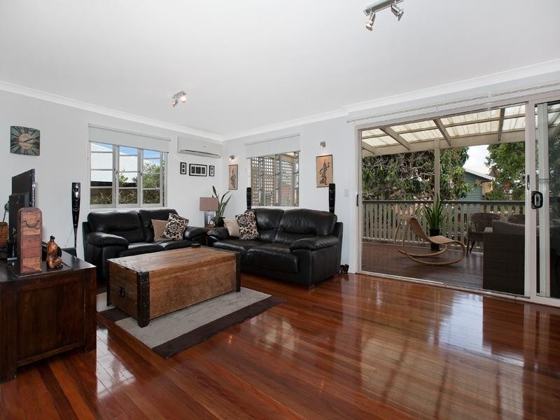 22 Haldane Street, Graceville QLD 4075