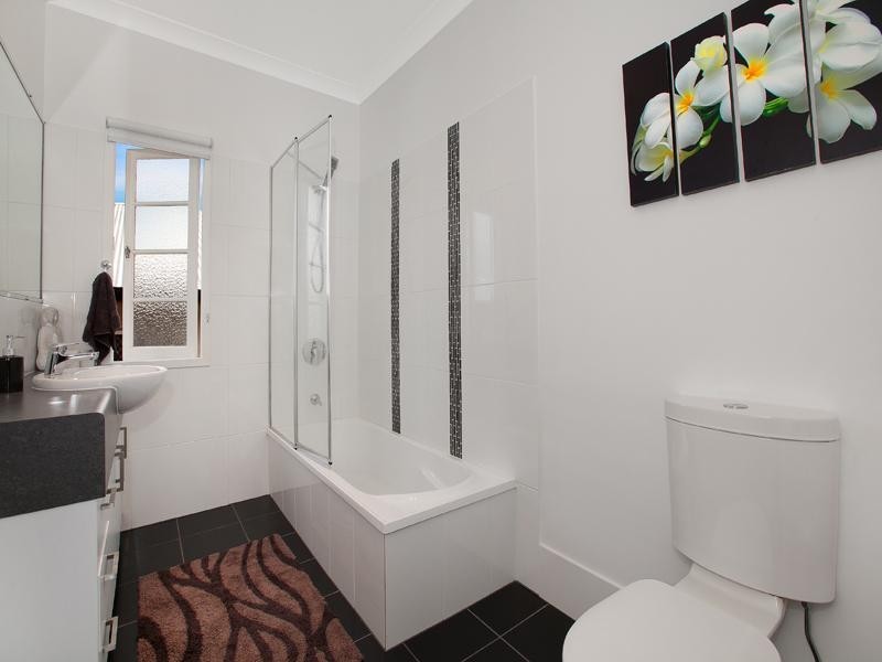 22 Haldane Street, Graceville QLD 4075