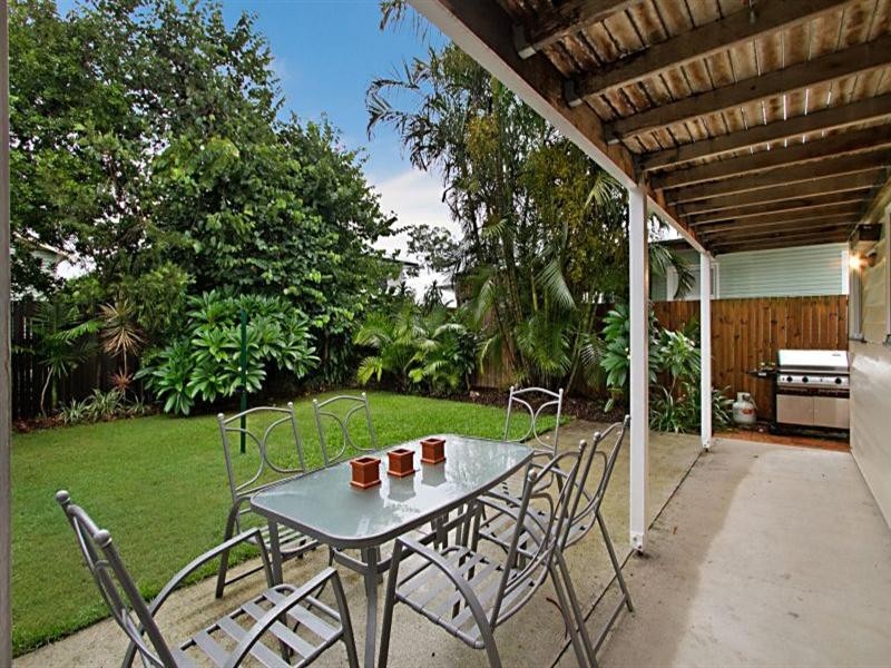 93 Graceville Avenue, Graceville QLD 4075