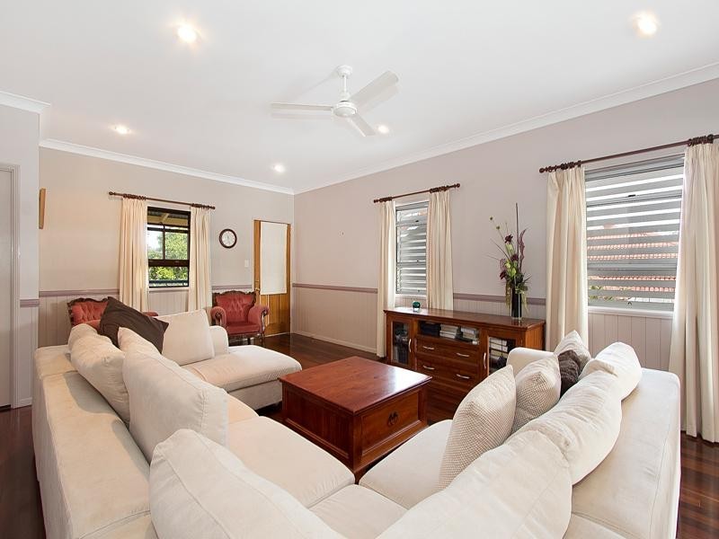 116 Graceville Avenue, Graceville QLD 4075