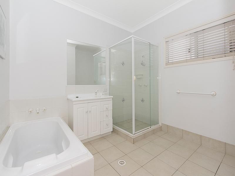 116 Graceville Avenue, Graceville QLD 4075