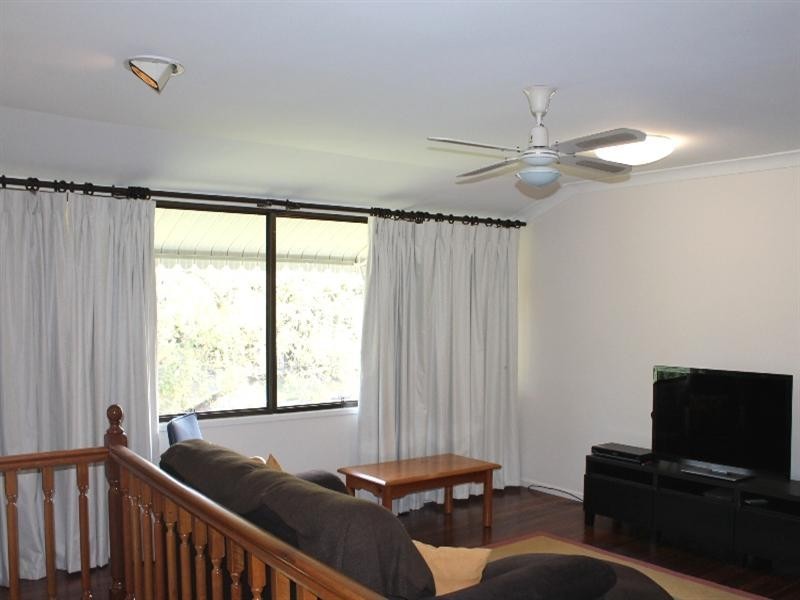 194 Strong Avenue, Graceville QLD 4075