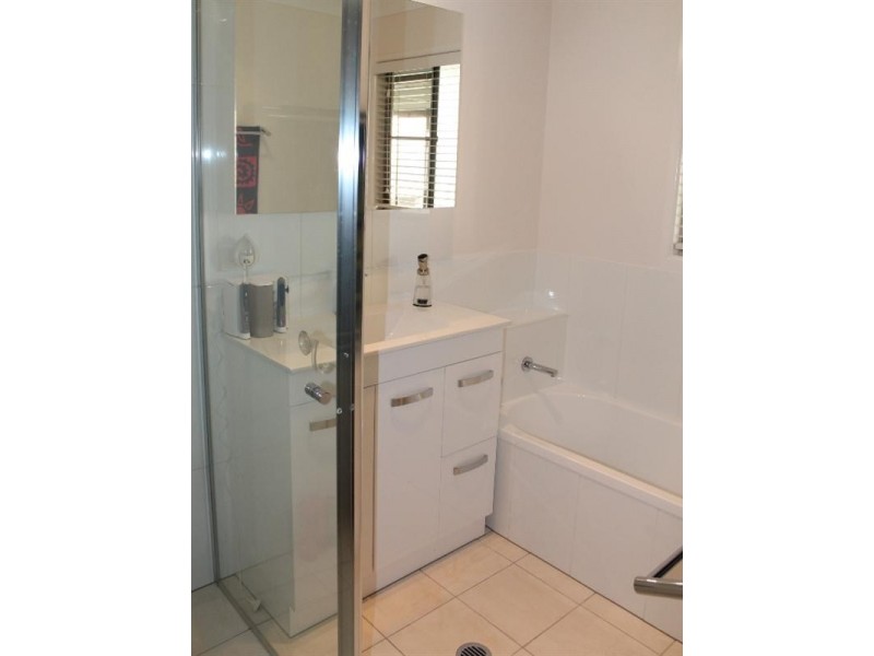 194 Strong Avenue, Graceville QLD 4075