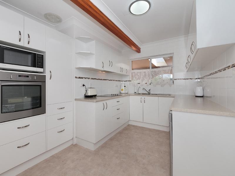 59 Camelot Street, Tennyson QLD 4105