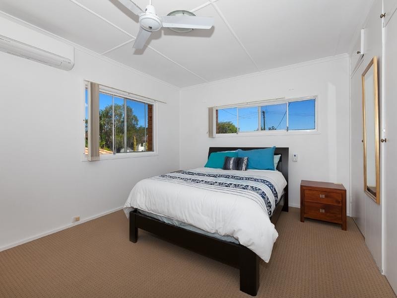 59 Camelot Street, Tennyson QLD 4105