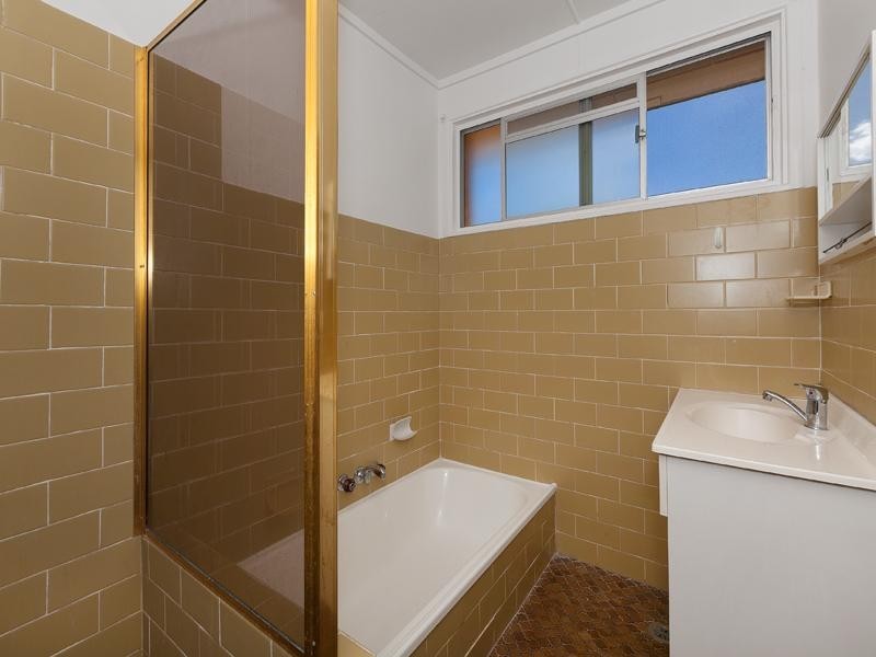 59 Camelot Street, Tennyson QLD 4105