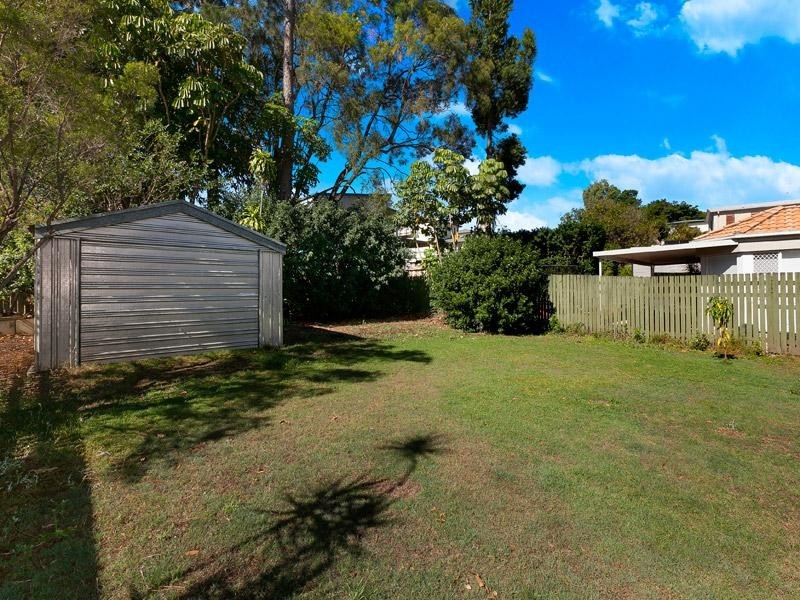 59 Camelot Street, Tennyson QLD 4105