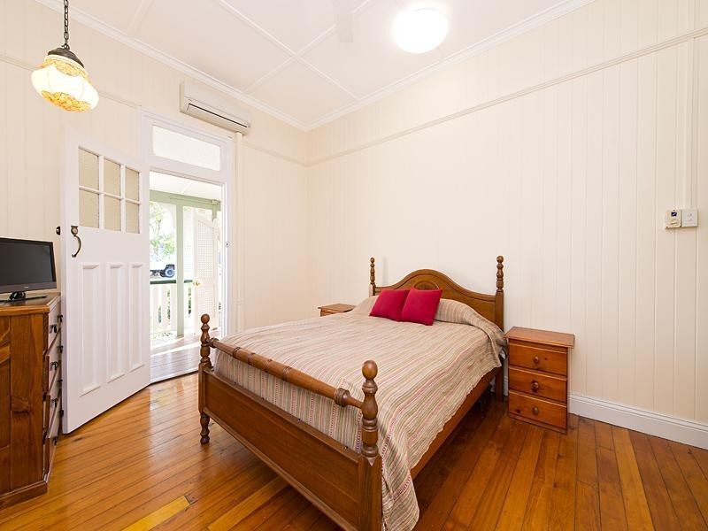 9 Menin Road, Corinda QLD 4075