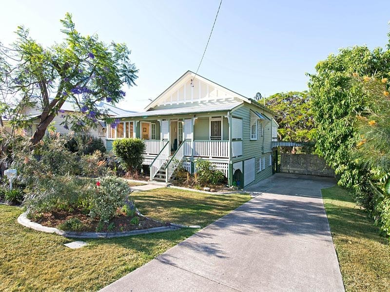 9 Menin Road, Corinda QLD 4075