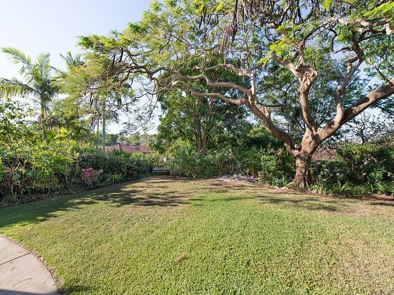 9 Menin Road, Corinda QLD 4075