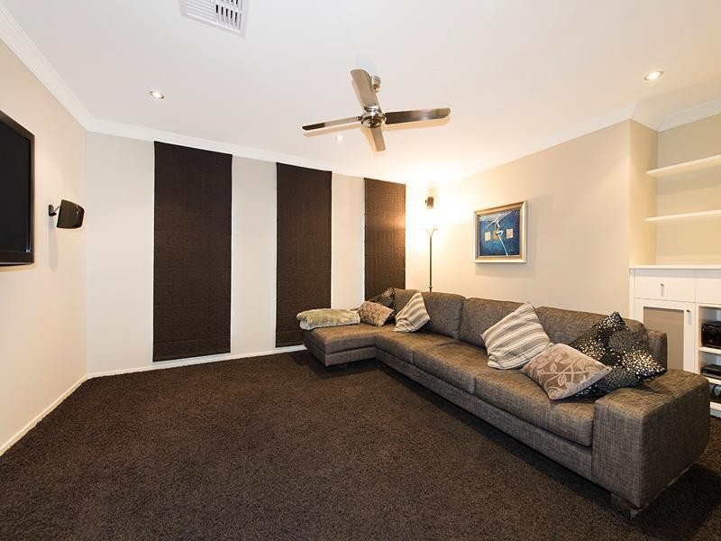 93 Hargreaves Avenue, Chelmer QLD 4068