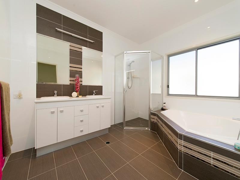 91 Hargreaves Avenue, Chelmer QLD 4068