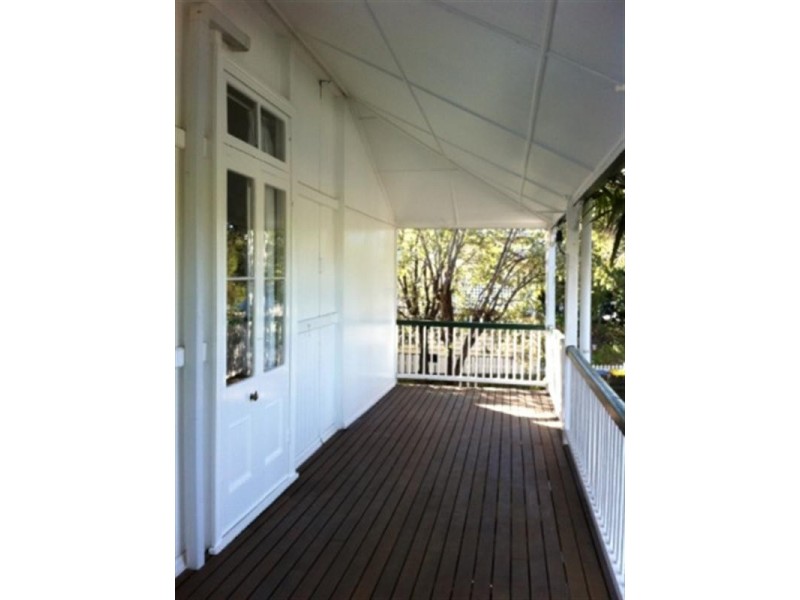 9 Cormack Street, Sherwood QLD 4075