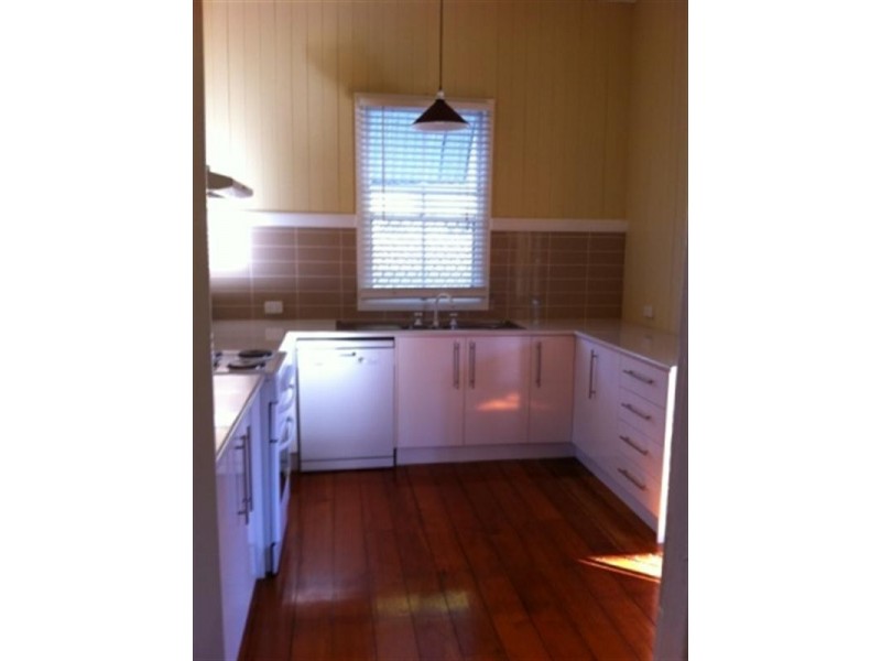 9 Cormack Street, Sherwood QLD 4075