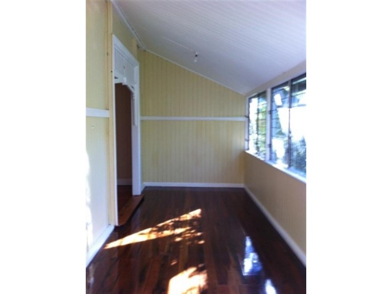 9 Cormack Street, Sherwood QLD 4075