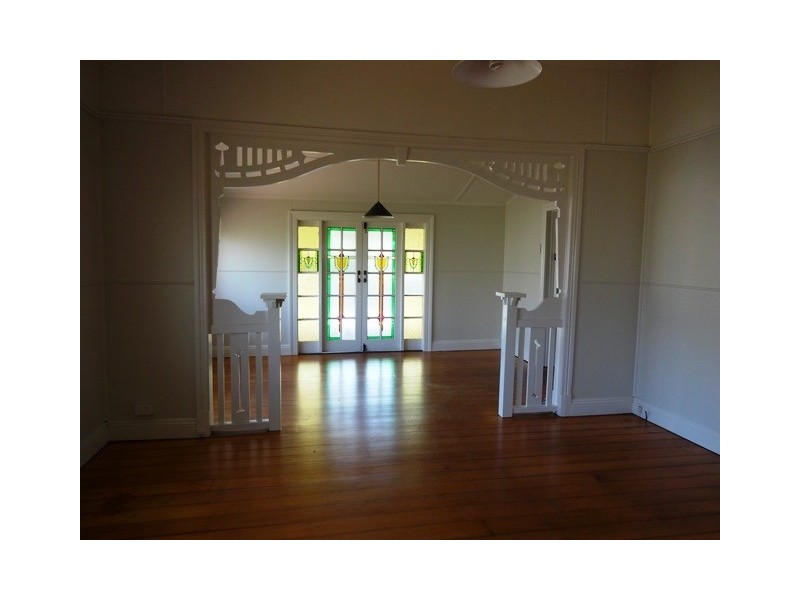 281 Oxley Road, Graceville QLD 4075