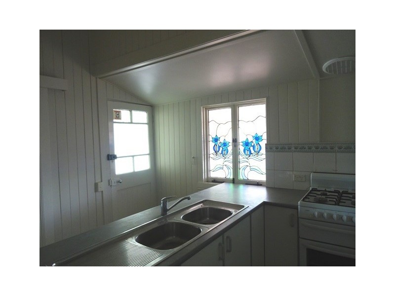 281 Oxley Road, Graceville QLD 4075