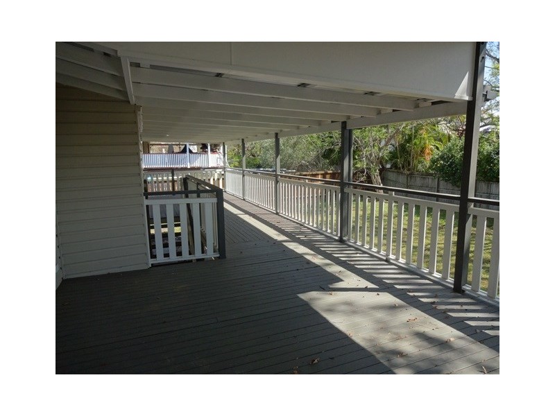 281 Oxley Road, Graceville QLD 4075