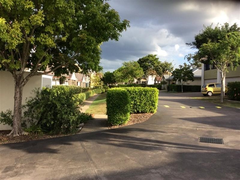 43/300 Cliveden Avenue, Corinda QLD 4075