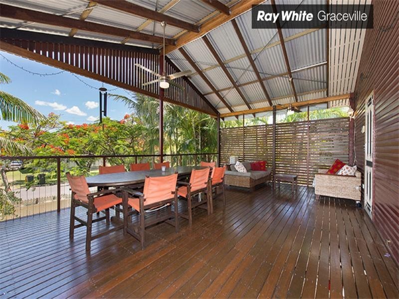 18 White Street, Graceville QLD 4075