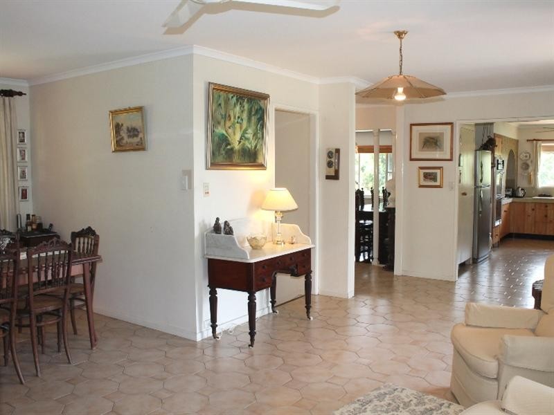 77 Lather Road, Bellbowrie QLD 4070