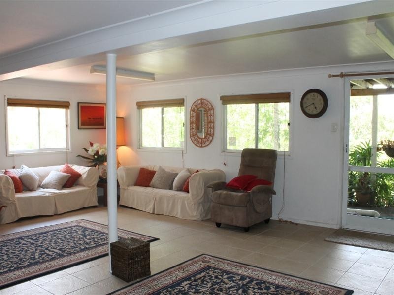77 Lather Road, Bellbowrie QLD 4070
