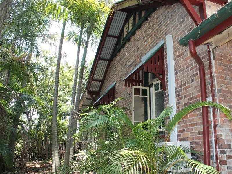 43 Strong Avenue, Graceville QLD 4075